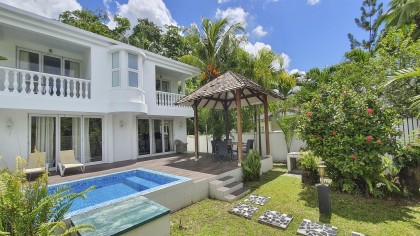 Villa 1 mit zwei Schlafzimmern und Tauchbecken