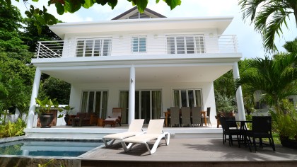 Las Brísas - Villa mit drei Schlafzimmern und Tauchbecken